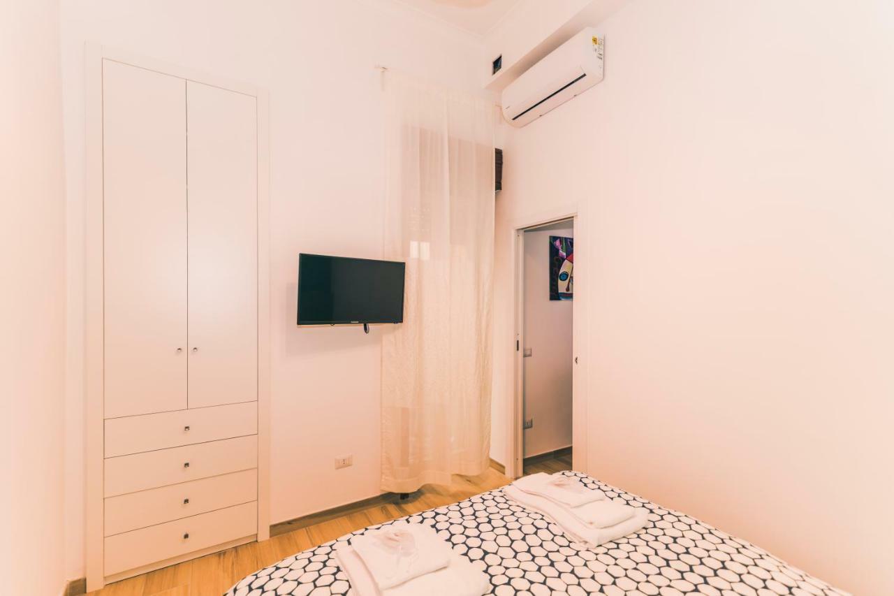 St. Teresa Museum Suites Naples Extérieur photo